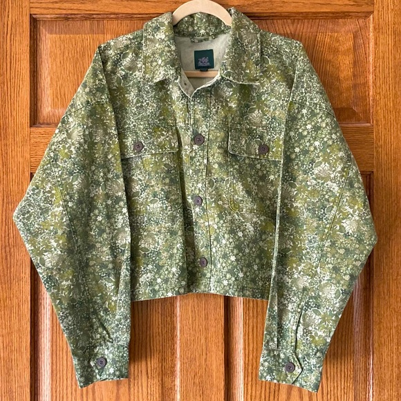 wild fable Jackets & Blazers - NWT Wild Fable Green Floral Cropped Canvas Surplus Shacket Jacket XL
